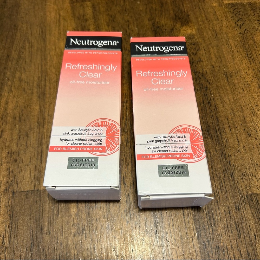 NEW Neutrogena Lot of (2) Refreshingly Clear Oil Free Moisturizer 50ml Exp 02/27